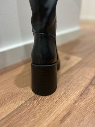 Botas altas pretas Schuh novas