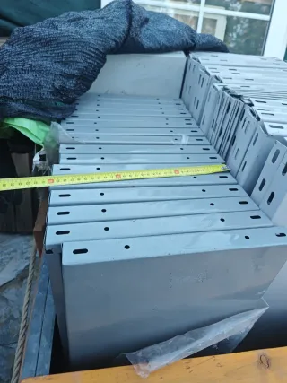 Chapas metálicas para estantería