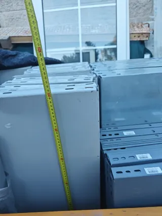 Chapas metálicas para estantería