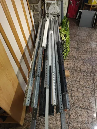 Chapas metálicas para estantería