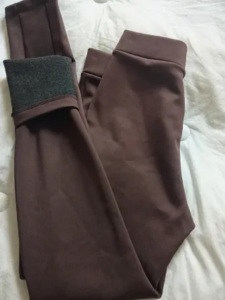 Pantalones vestir marrones con botones