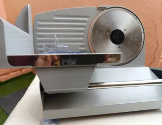 Cortadora de fiambre profesional