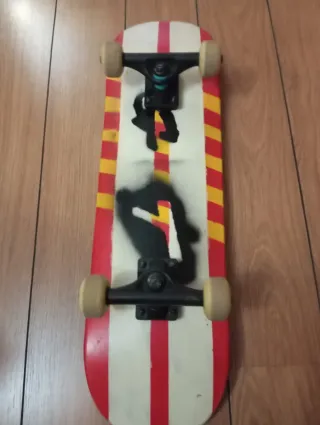 Skate Board con Diseño Rayas