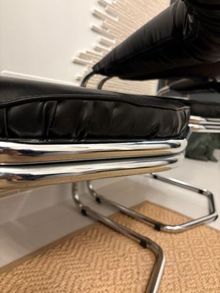 Due Poltrone Giotto Stoppino pelle vintage sedie