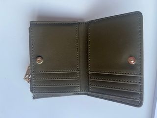 Cartera Stradivarius verde militar