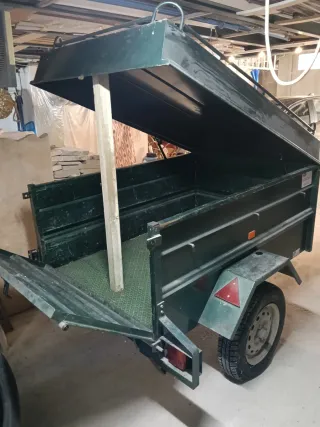Remolque semiautomático