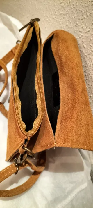 Bolso de piel marrón