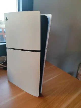 PS5 Slim Digital + Mando Dualsense Blanco