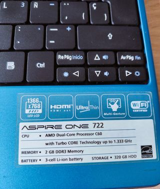 Mini portátil Acer Aspire One 722 SSD 4GB RAM
