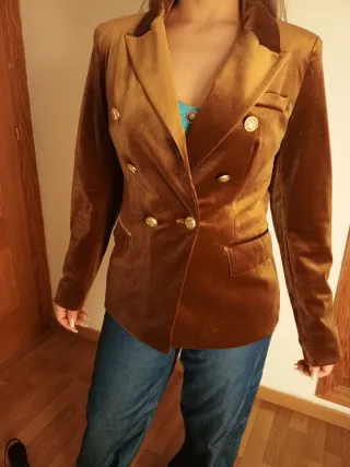 Blazer Terciopelo Dorado Doble Botonadura