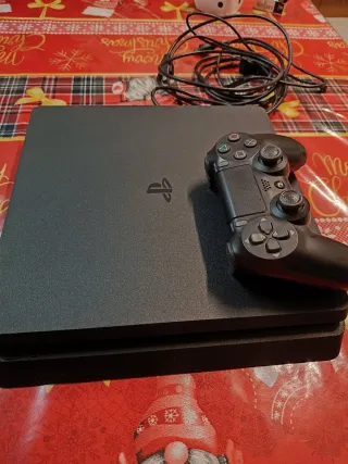 PlayStation 4 con 2 giochi a scelta
