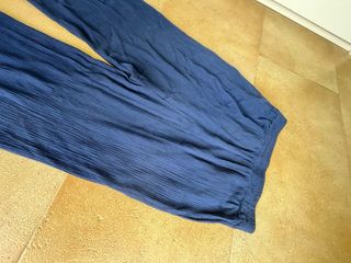 Pantalón azul de lino