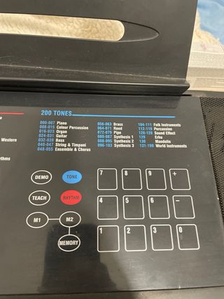 Teclado RockJam con Ritmos