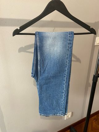 Pantalón vaquero clásico Zara mujer en color azul