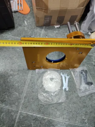 Elevador de precisión para router.