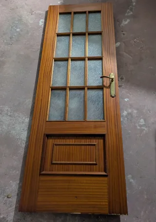 Puerta interior madera con cristales