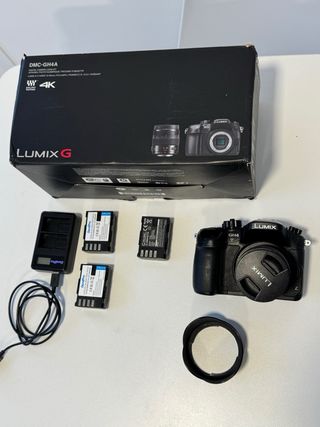 Panasonic Lumix GH4 + Objetivo 14-45mm + 3Baterías