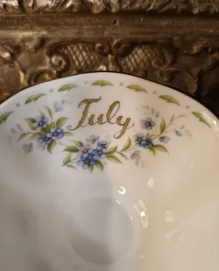 Tazza Flowers July Avon shape