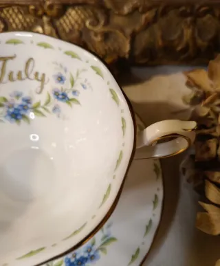 Tazza Flowers July Avon shape