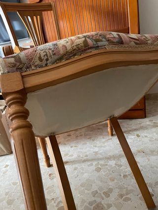 Silla de comedor de madera y tela
