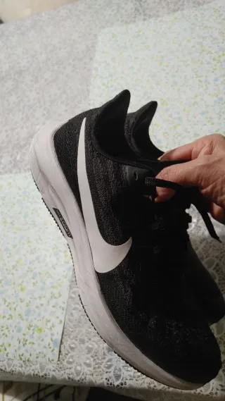 Zapatillas Nike Negras y Blancas