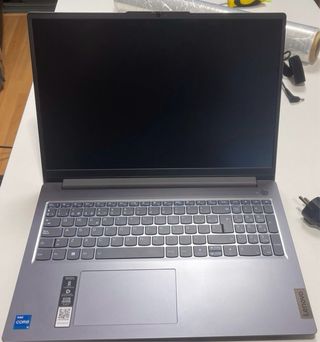 Lenovo IdeaPad Slim 3 256GB