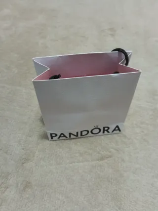 Caja Pandora Charm Rosa y Blanca