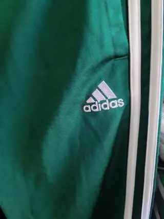 Chandal Adidas Verde con Rayas Blancas
