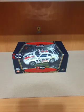 Porsche 911 Carrera Racing Bburago scala da 1/18