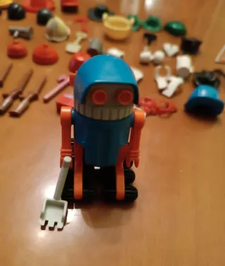 1980 Playmobil 115 piezas+robot!! Muy valoradas