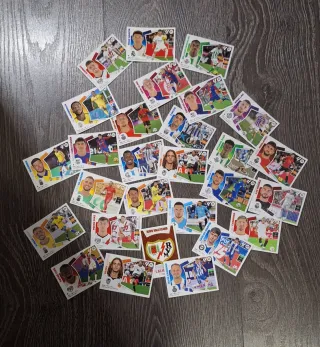 28 Cromos de Pegatina Fútbol 24/25