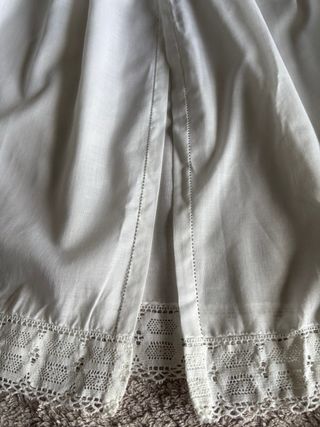 Faldón y ranita de bebé, blancos