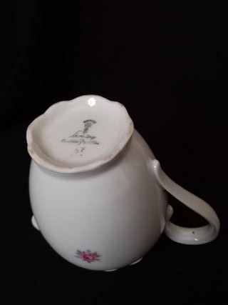 Leiteira Bavaria com Flores Rosas