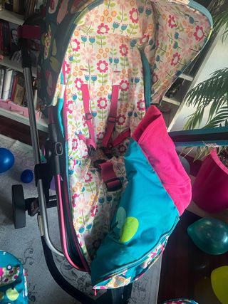 Carrito de bebé Cosatto 3 en 1.