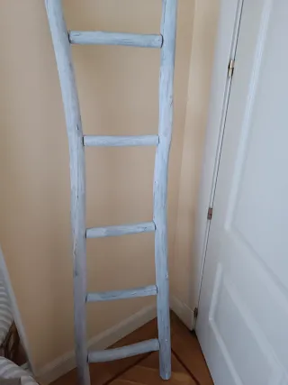 Escalera decorativa de roble blanca