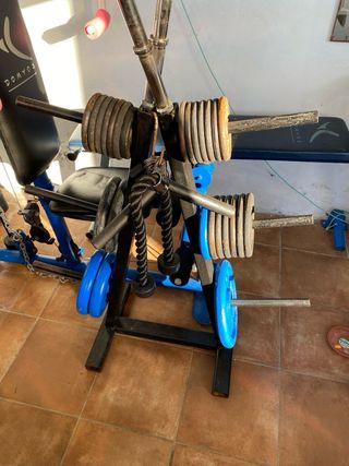 Máquina de gimnasio multifunción azul