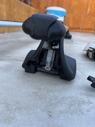 Barras de techo 130cm + kit anclajes Seat Ibiza