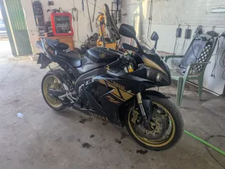 Yamaha R1 2006 cambio por bugy o enduro escucho of