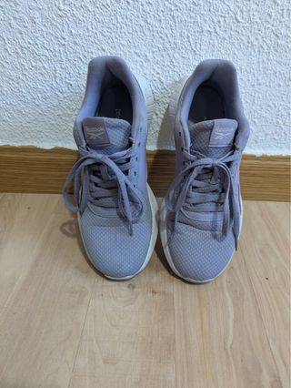 Zapatillas deportivas Reebok grises y blancas