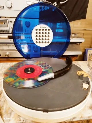 RADIOLA RA-4330 OVNI DEL AÑO 1969.