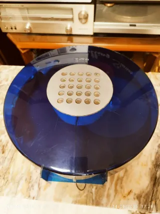 RADIOLA RA-4330 OVNI DEL AÑO 1969.