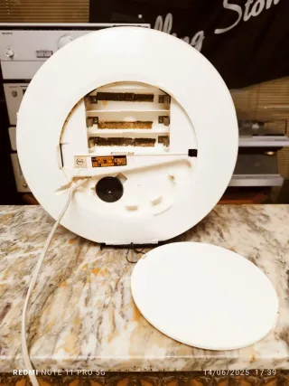 RADIOLA RA-4330 OVNI DEL AÑO 1969.