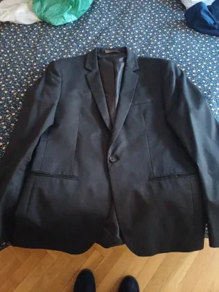 Traje de hombre negro