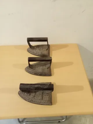 3 Planchas antiguas de hierro fundido