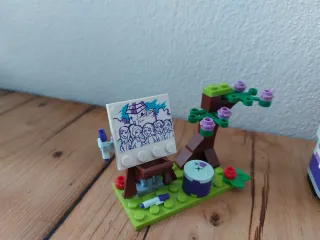 Lego Friends Puesto de Arte Emma
