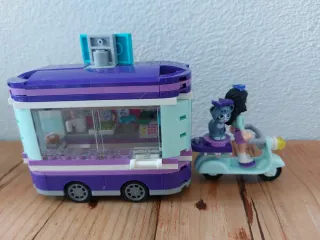 Lego Friends Puesto de Arte Emma