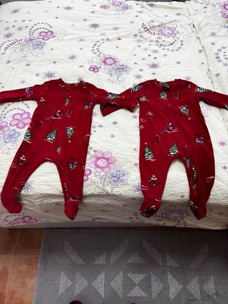 2 Pijamas Navidad Bebé 6-9 Meses ideal para gemelo