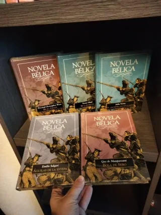 Colección de 5 libros de novela belica.
