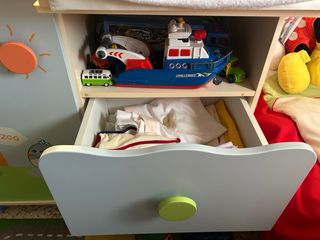 Mueble cambiador bebé con cajones