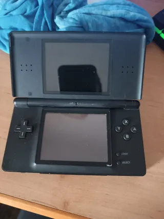 Nintendo DS Lite + Rumble Pack